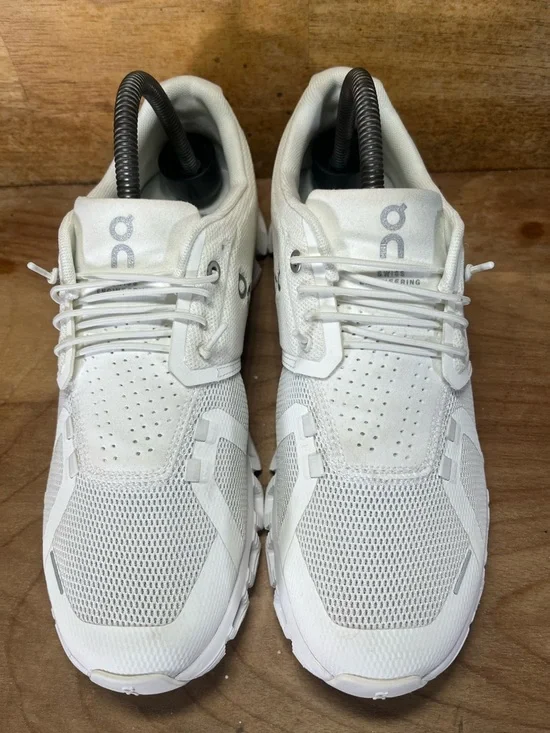 On Cloud 5 REFLECTIVE LIGHTWEIGHT Womens Size 9 Running Shoes Sneakers White - Picture 5 of 15